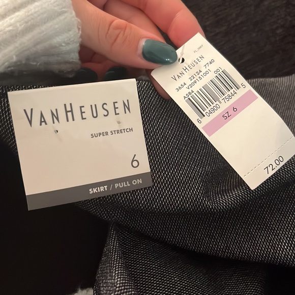 Grey pencil skirt - Picture 3 of 3